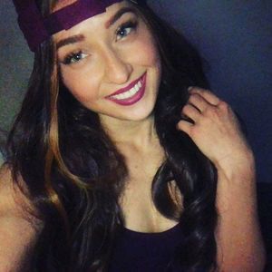 Meet your Posher, Ella